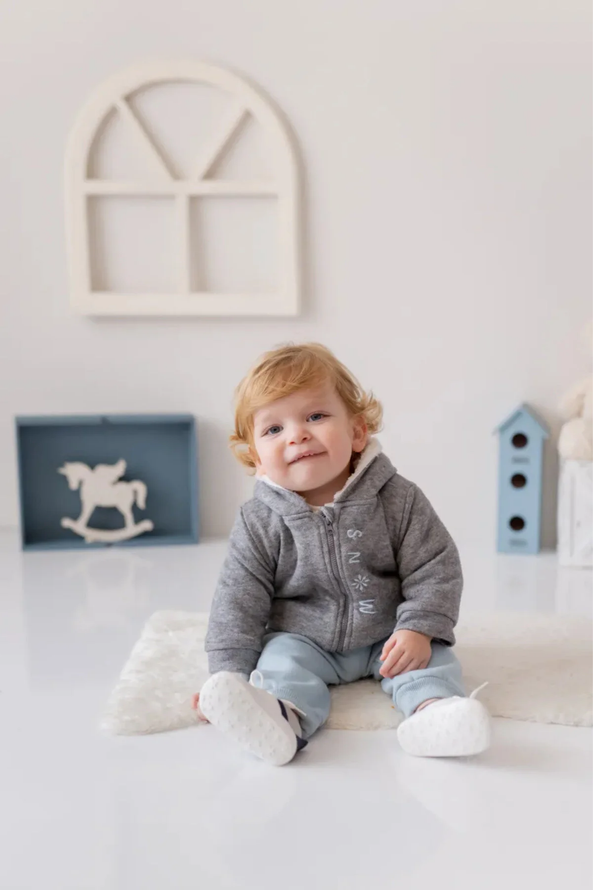 Erkek Bebek 3'lü Takım – %100 Pamuklu Uzun Kollu Sweatshirt ve Pantolon Seti
